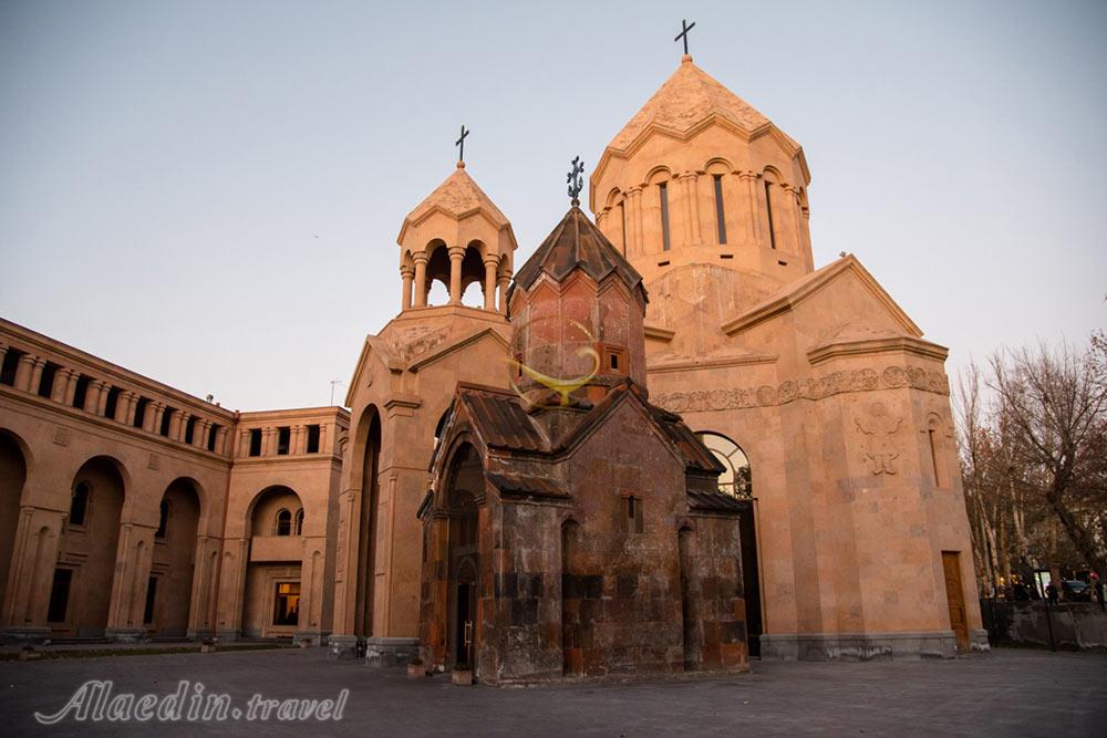 کلیسای کاتولیک (مریم مقدس) ایروان در ارمنستان | علاءالدین تراول