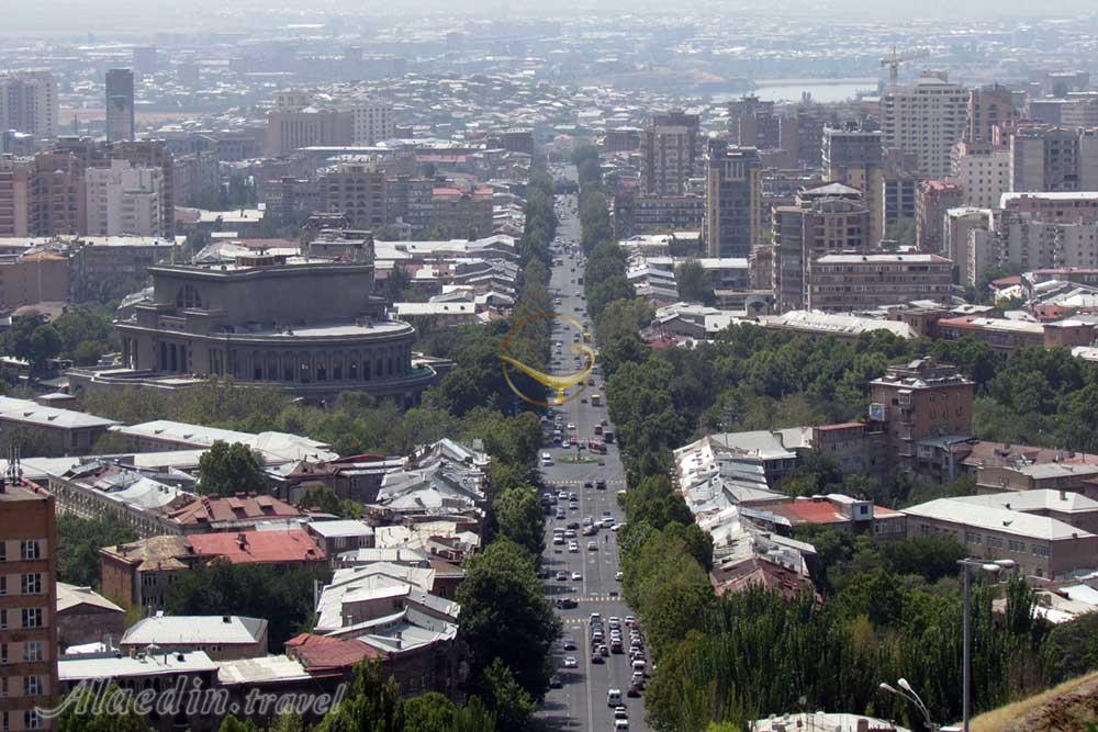 خیابان ماشتوتس ایروان در ارمنستان | علاءالدین تراول