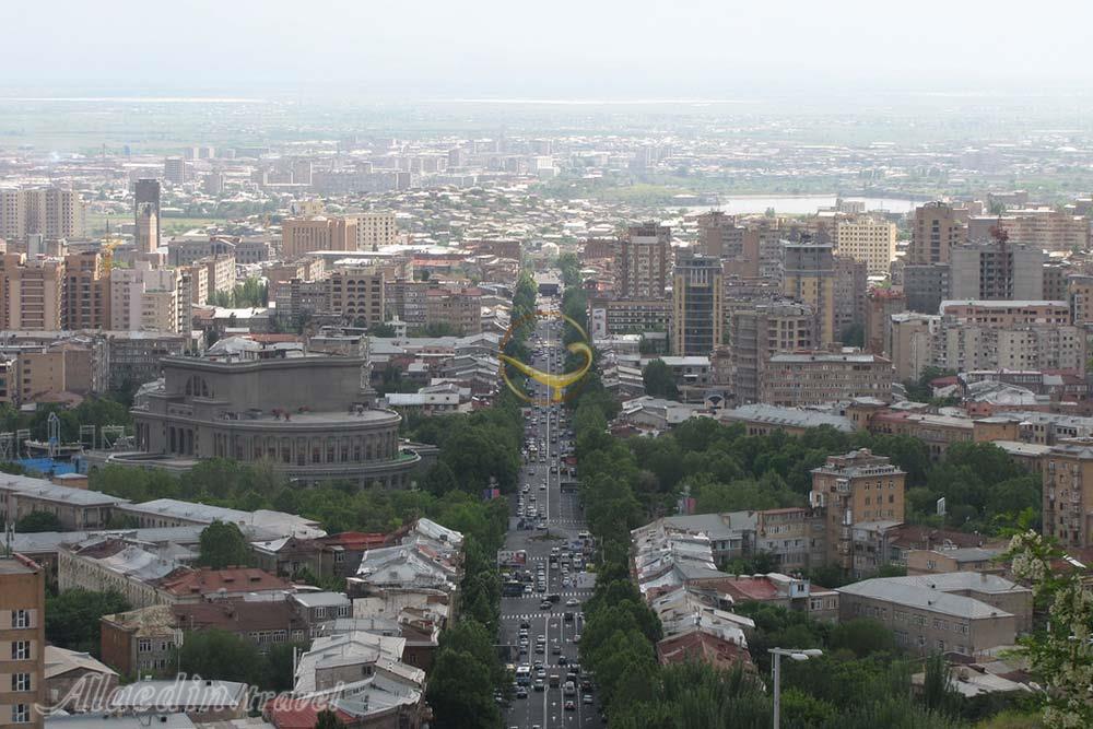 خیابان ماشتوتس ایروان در ارمنستان | علاءالدین تراول