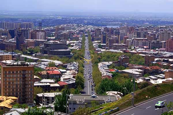 خیابان ماشتوتس ایروان در ارمنستان