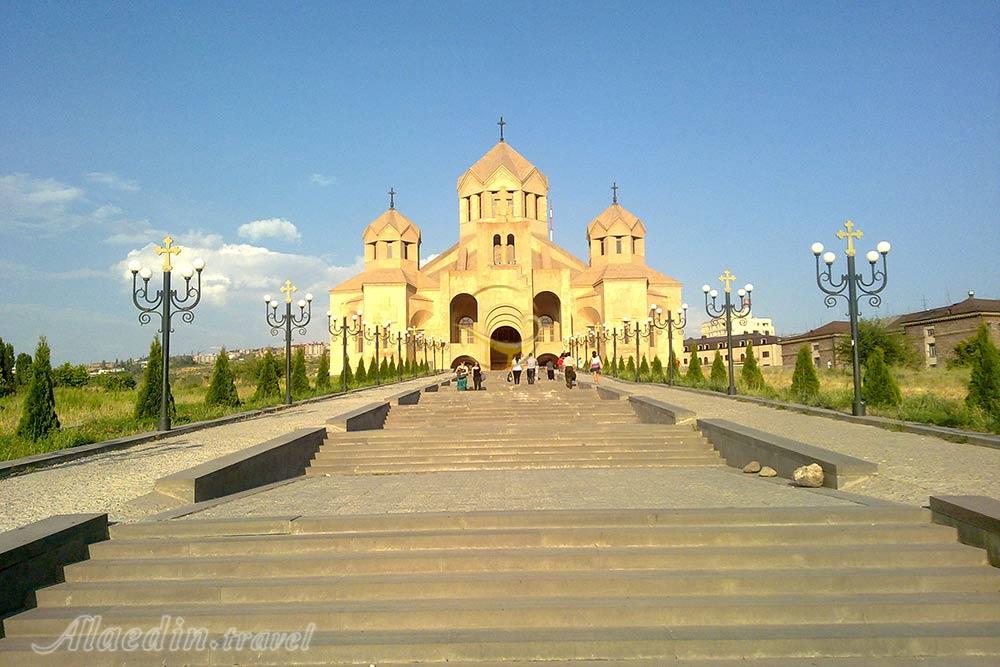 کلیسای جامع سنت گریگور روشنگر (لوزاوریچ) در ایروان - ارمنستان | علاءالدین تراول