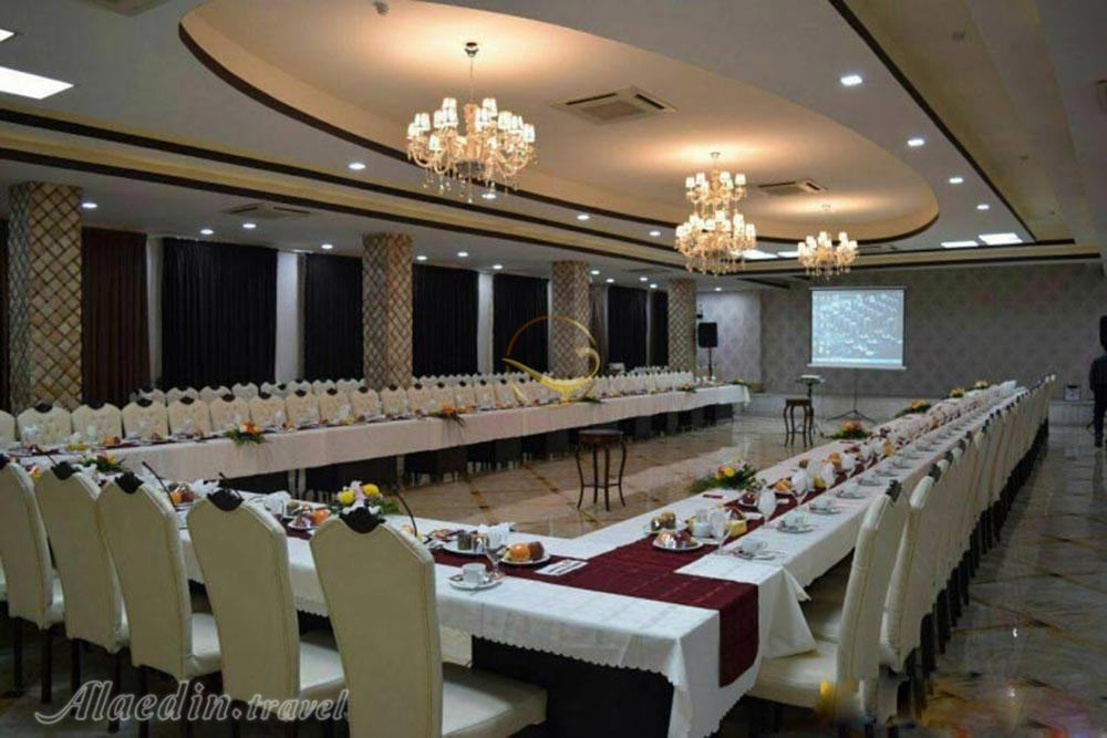 سالن های هتل بوستان اهواز | علاءالدین تراول