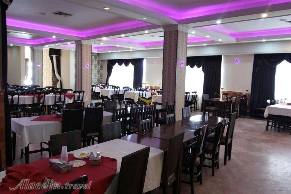 سالن نور هتل زاگرس بروجرد | علاءالدین تراول