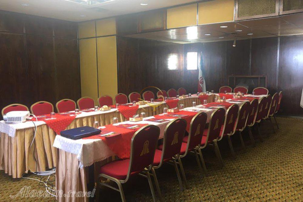 سالن های هتل پارسيان آزادی خزر چالوس-هتل هایت | علاءالدین تراول