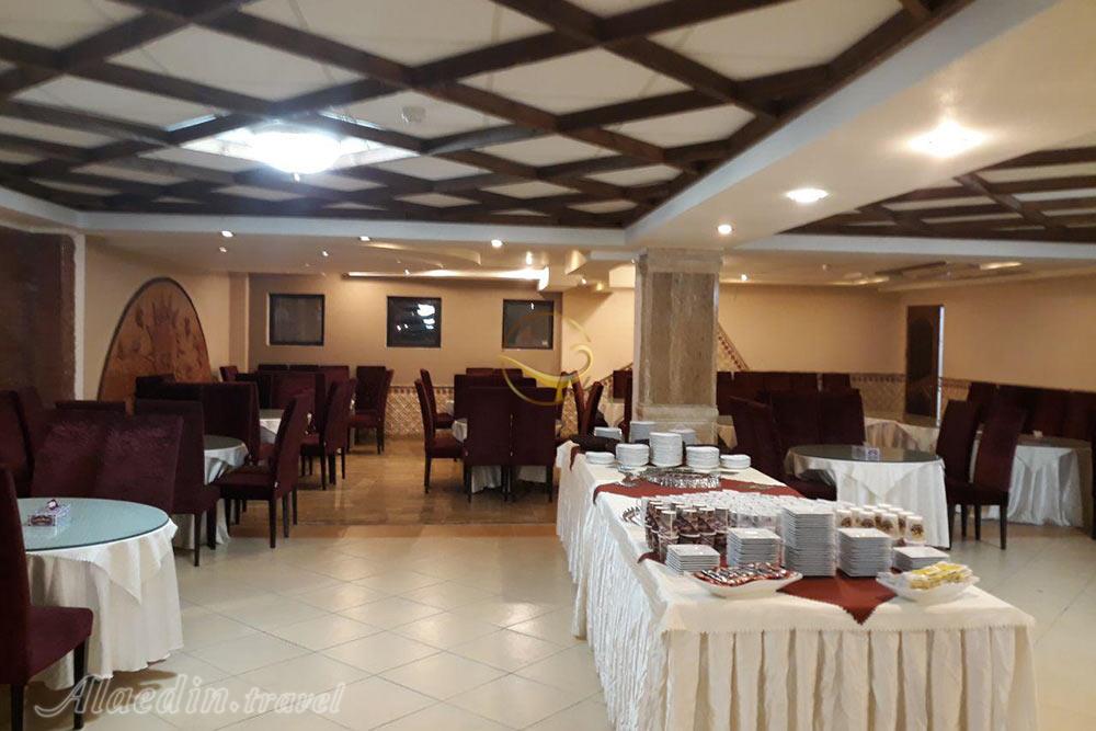 سالن میمنت 1 هتل معین فومن | علاءالدین تراول