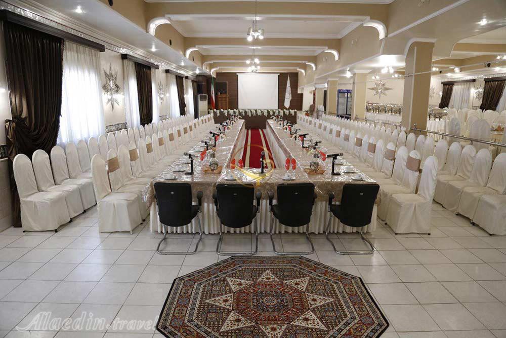 سالن رویا هتل آذین گرگان | علاءالدین تراول