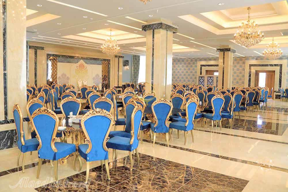 سالن آبی هتل امیران همدان | علاءالدین تراول