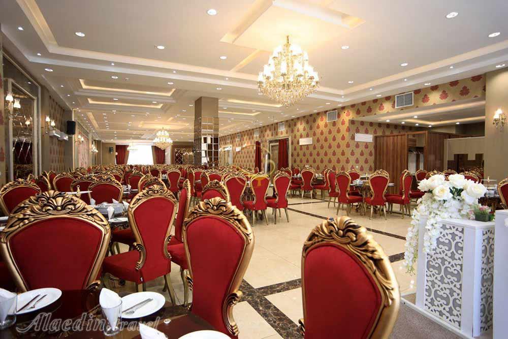 سالن قرمز هتل امیران همدان | علاءالدین تراول