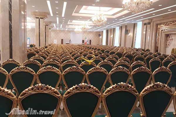 سالن سبز هتل امیران دو همدان