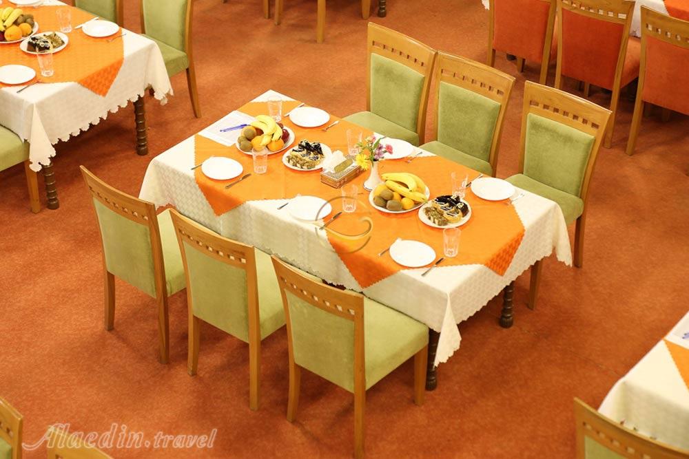 سالن فیروزه هتل عباسی اصفهان | علاءالدین تراول