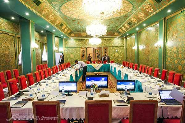 سالن زرین هتل عباسی اصفهان