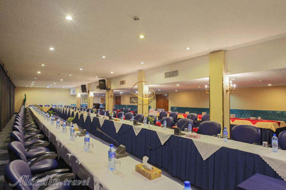 سالن میخک هتل پارسیان کوثر اصفهان | علاءالدین تراول