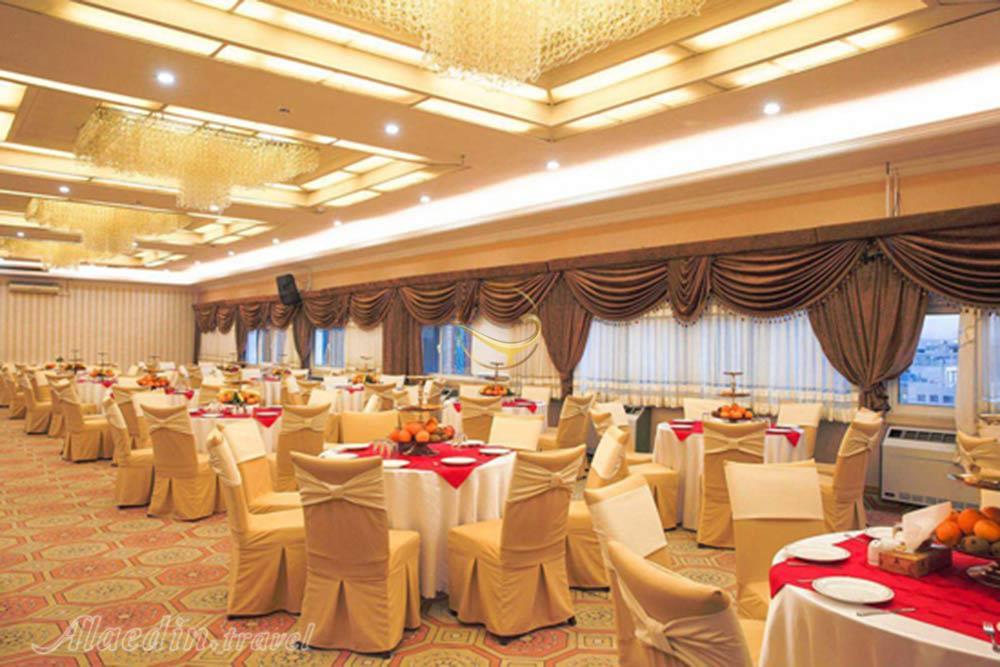 سالن چشم انداز نگین هتل پارسیان کوثر اصفهان | علاءالدین تراول