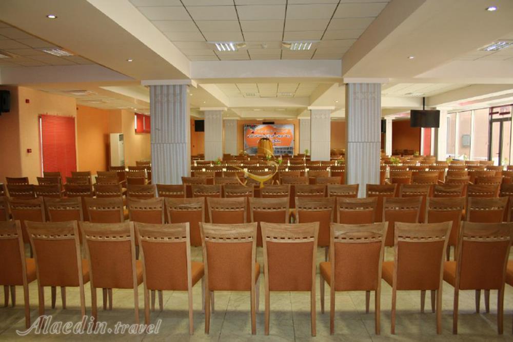 سالن اجتماعات هتل پیروزی اصفهان | علاءالدین تراول