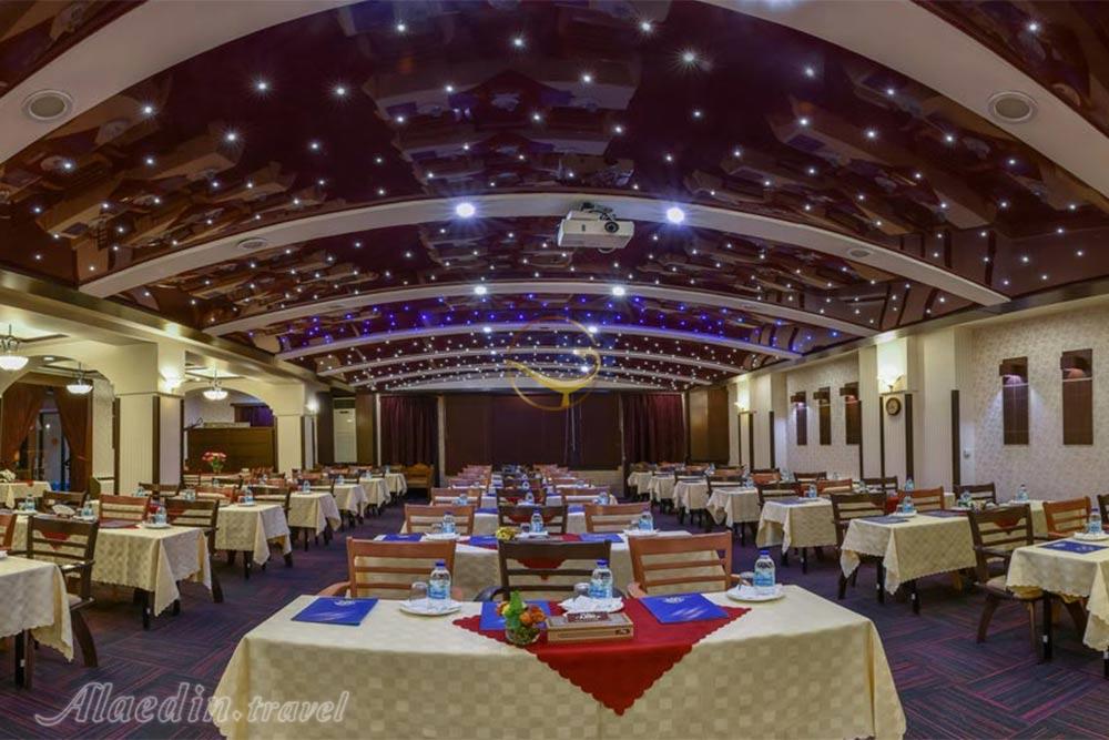 سالن همایش هتل شیخ بهایی اصفهان | علاءالدین تراول