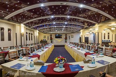 سالن همایش هتل شیخ بهایی اصفهان