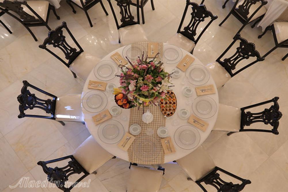 تالار رز نقره ای مجتمع قصر رز کرج | علاءالدین تراول