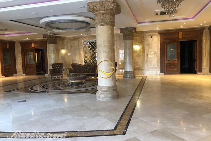 سالن های باغ بهرامی کرمان | علاءالدین تراول