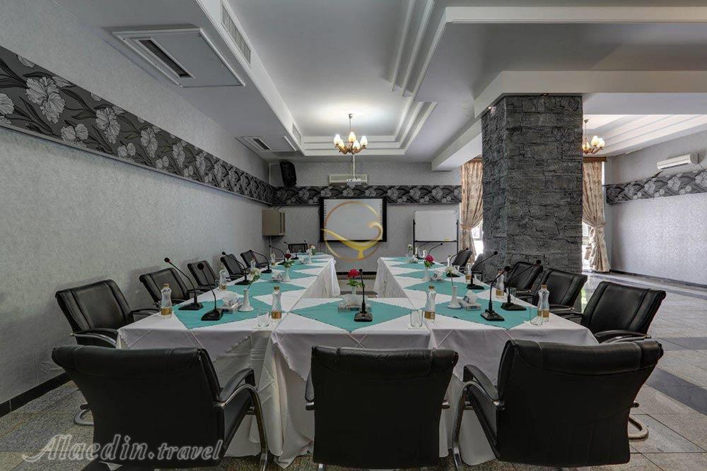 سالن های هتل جهانگردی کرمان | علاءالدین تراول