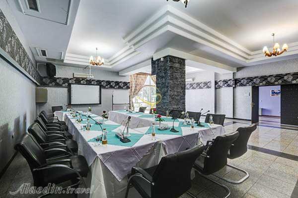 سالن ماهان هتل جهانگردی کرمان