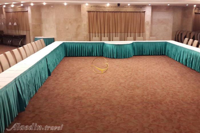 سالن کامتینا هتل مارینا پارک کیش | علاءالدین تراول