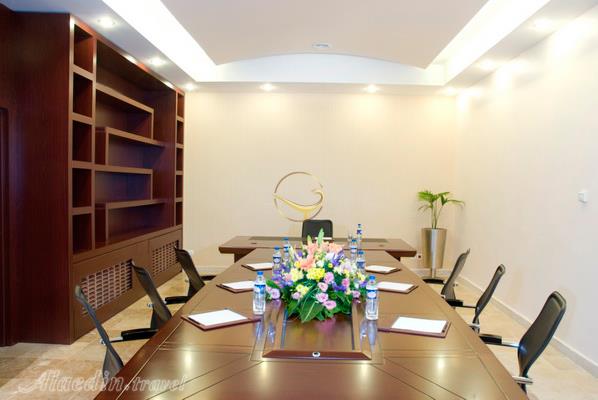 سالن میتینگ هتل مارینا پارک کیش | علاءالدین تراول