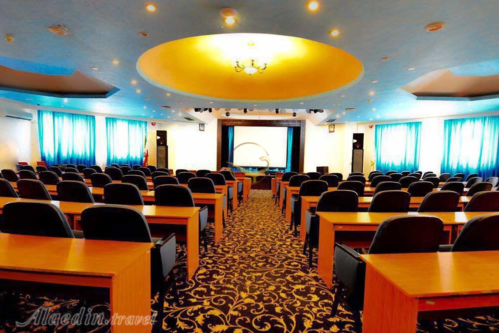 سالن همایش اصلی هتل شایگان کیش | علاءالدین تراول
