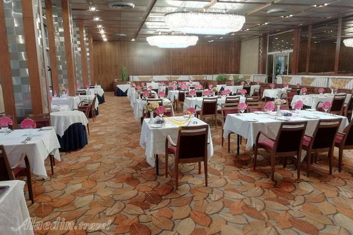 سالن گل سرخ هتل هما 1 مشهد | علاءالدین تراول