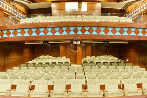سالن آمفی تئاتر هتل مدینه الرضا مشهد | علاءالدین تراول