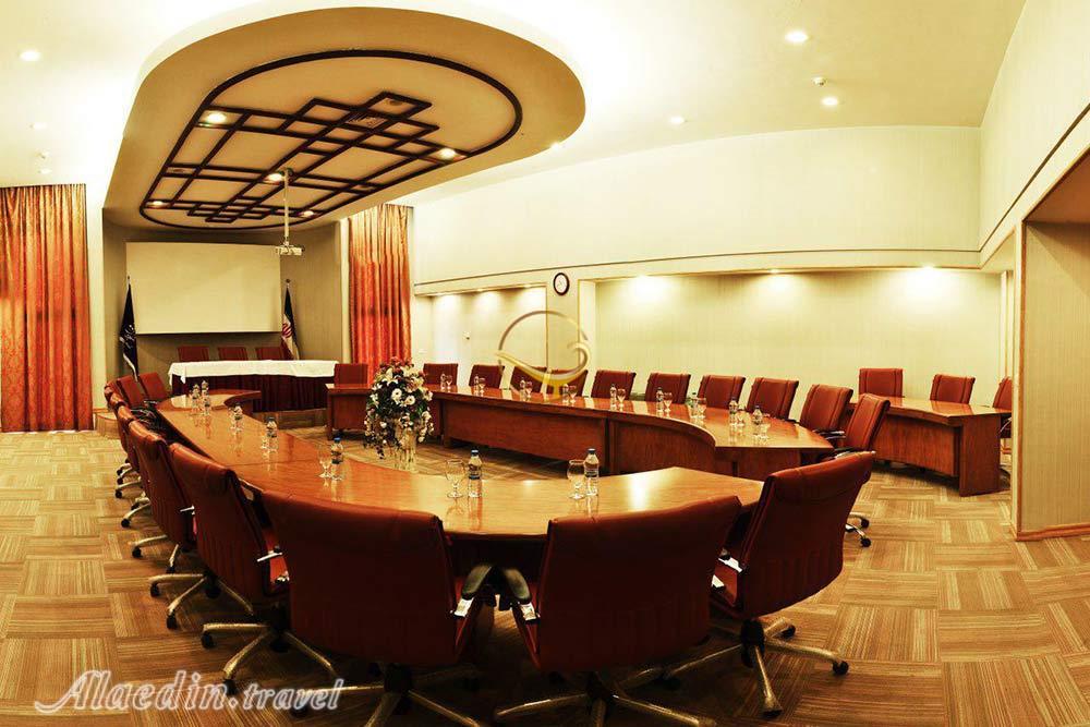 سالن های هتل پردیسان مشهد | علاءالدین تراول