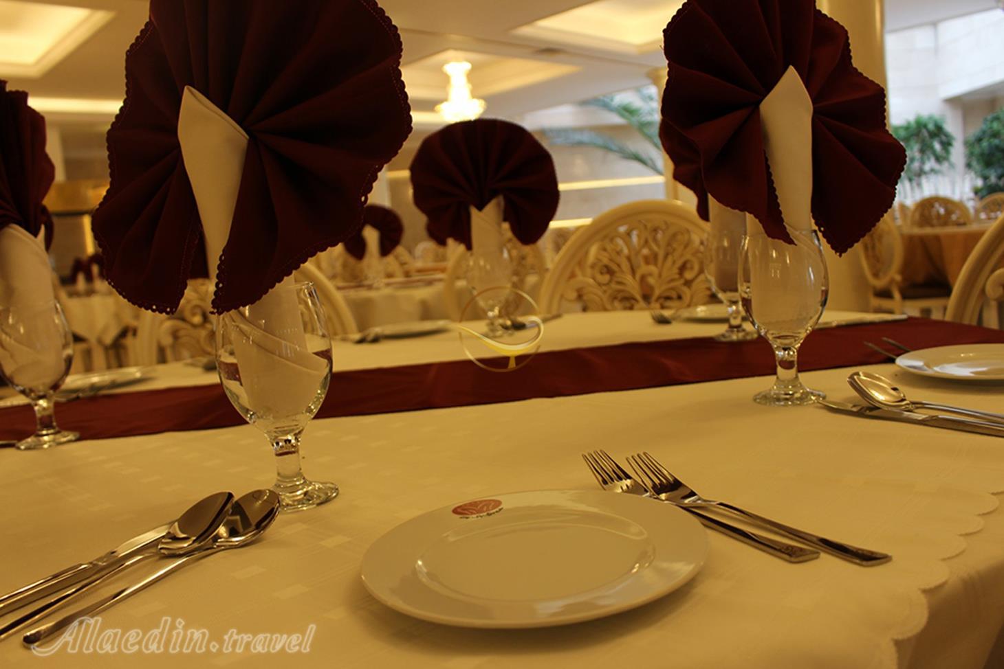 سالن مروارید هتل پارک حیات مشهد | علاءالدین تراول