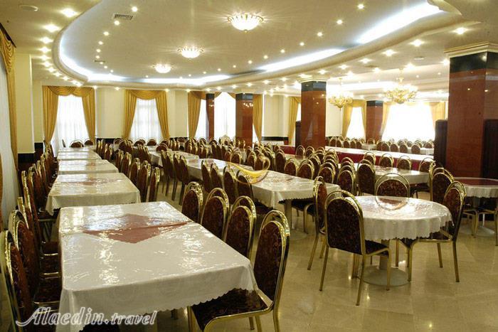 سالن پارسیان 1 هتل پارسیان مشهد | علاءالدین تراول
