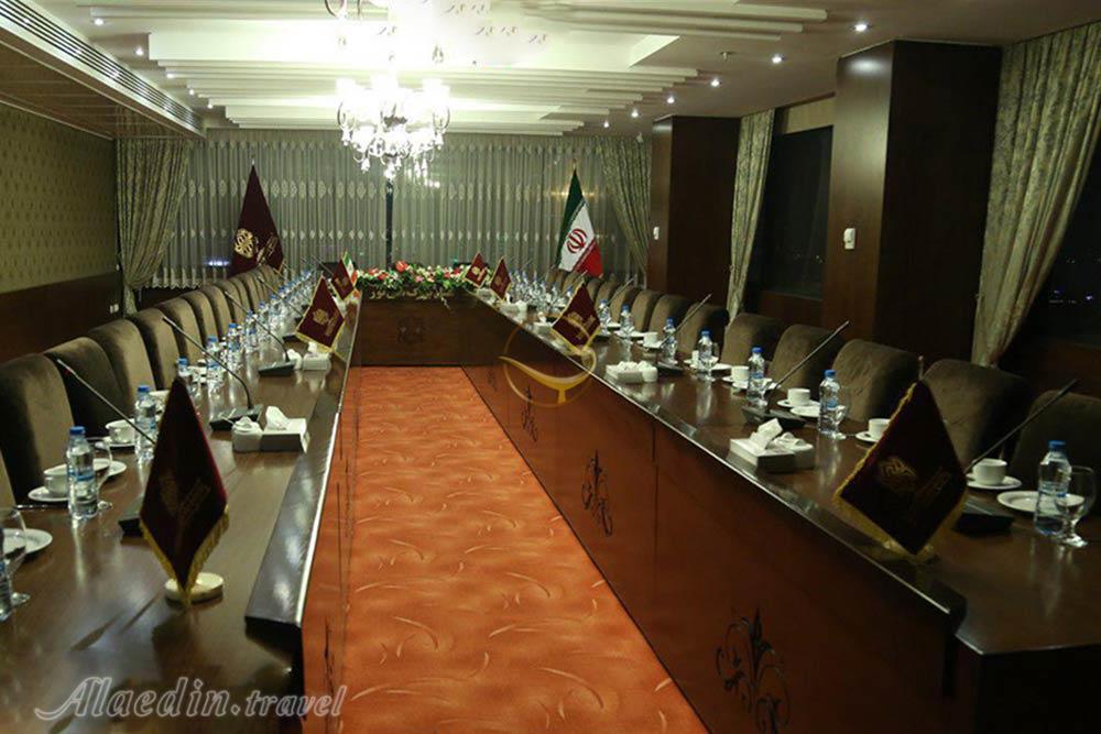 سالن کنفرانس هتل سی نور مشهد | علاءالدین تراول
