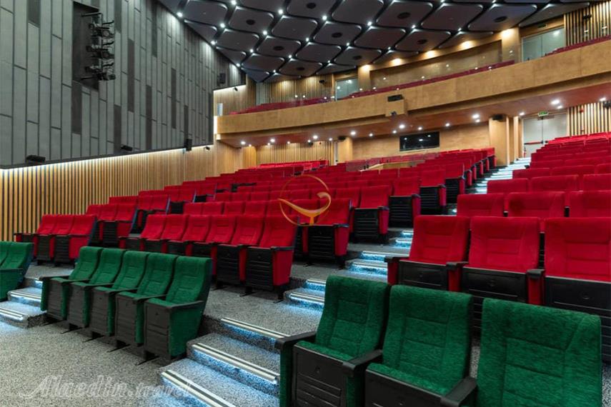 سالن آمفی تئاتر هتل پارسیان رامسر | علاالدین تراول