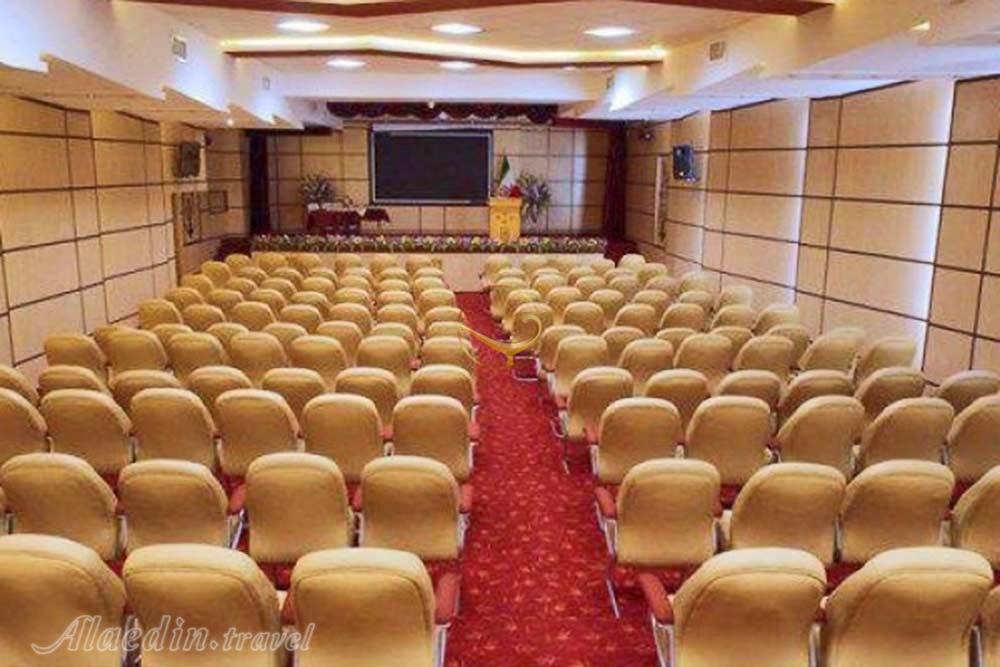 سالن های هتل بادله ساری | علاءالدین تراول