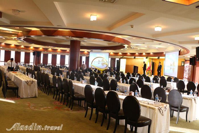 مجموعه سالن های هتل بزرگ شیراز | علاءالدین تراول