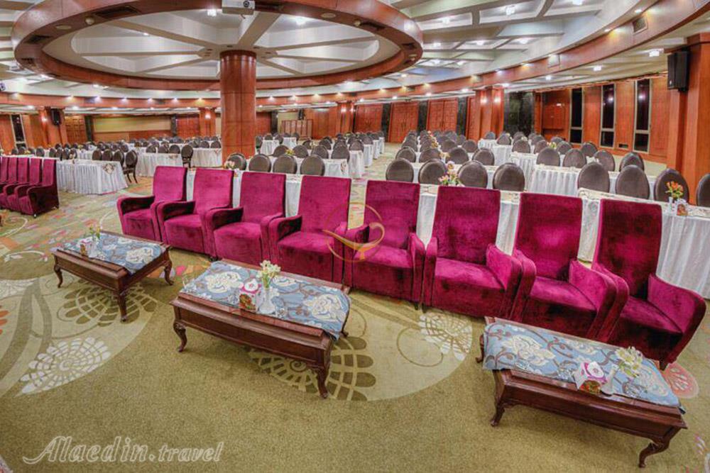 سالن وصال شیرازی هتل بزرگ شیراز | علاءالدین تراول