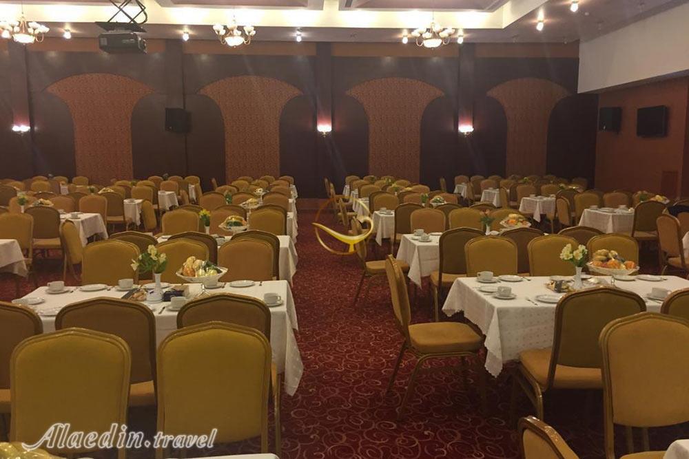 سالن های هتل هما شیراز | علاءالدین تراول