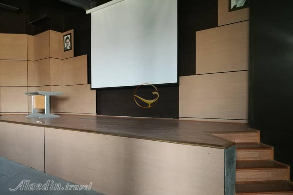 سالن همایش های برج IT شیراز | علاءالدین تراول