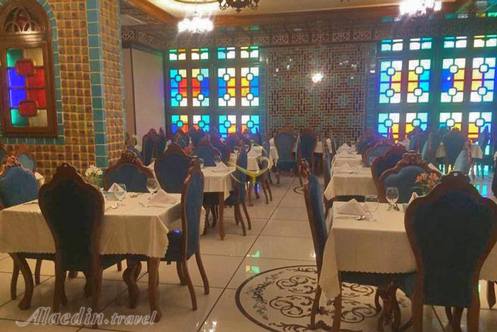 سالن رستوران هتل کریم خان شیراز | علاءالدین تراول