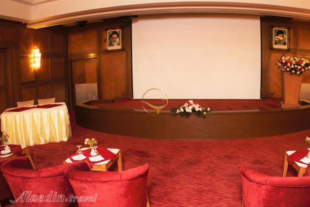 سالن زمرد هتل پارس شیراز | علاءالدین تراول