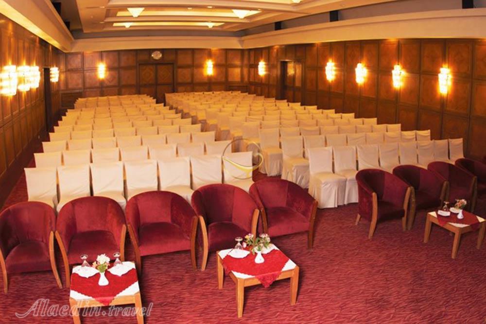 سالن زمرد هتل پارس شیراز | علاءالدین تراول