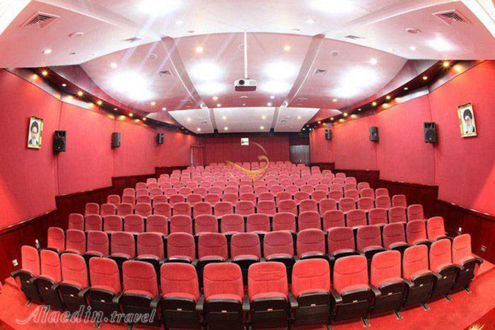 سالن آمفی تئاتر هتل پارس ائل گلی تبریز