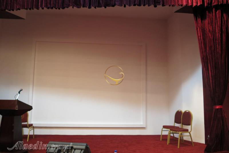 سالن آمفی تئاتر هتل پارس ائل گلی تبریز