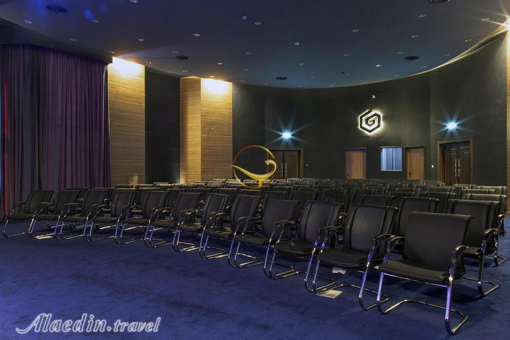 سالن همایش مجتمع آوا جنرال تهران | علاءالدین تراول