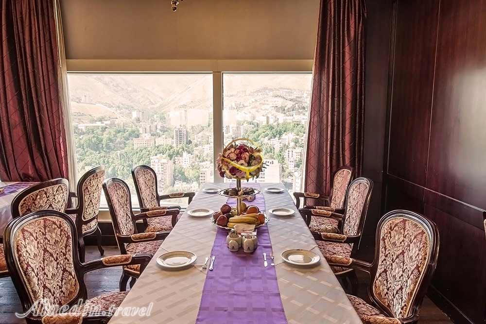 سالن های هتل پارسیان آزادی تهران | علاءالدین تراول