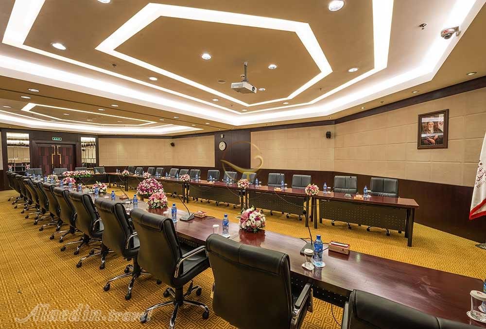 سالن برلیان هتل پارسیان آزادی تهران | علاءالدین تراول