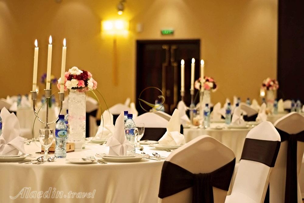 سالن زرین هتل پارسیان آزادی | علاءالدین تراول