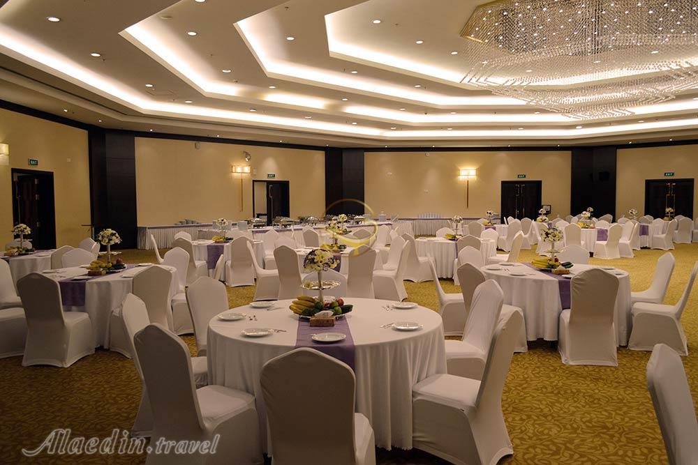 سالن زرین هتل پارسیان آزادی | علاءالدین تراول