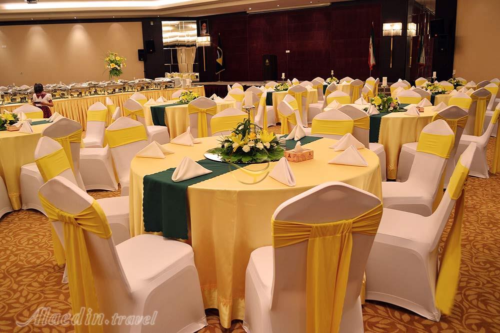 سالن زرین هتل پارسیان آزادی | علاءالدین تراول